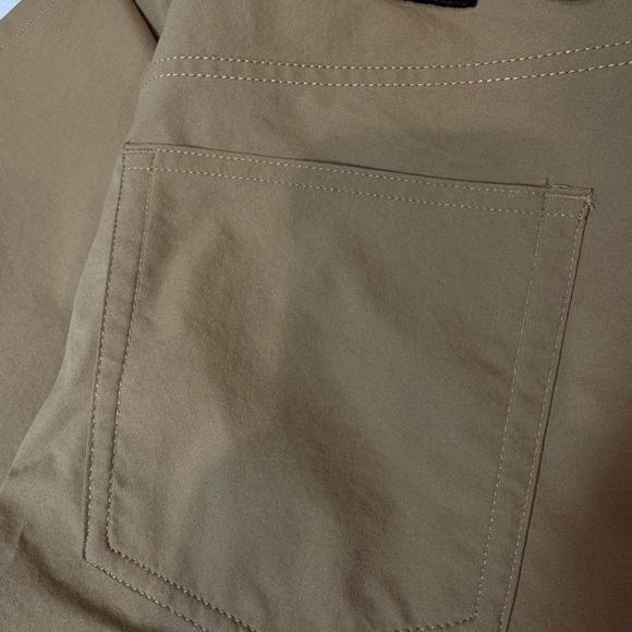 NWOT Nike Men's Tan Golf Pants - Picture 2 of 4